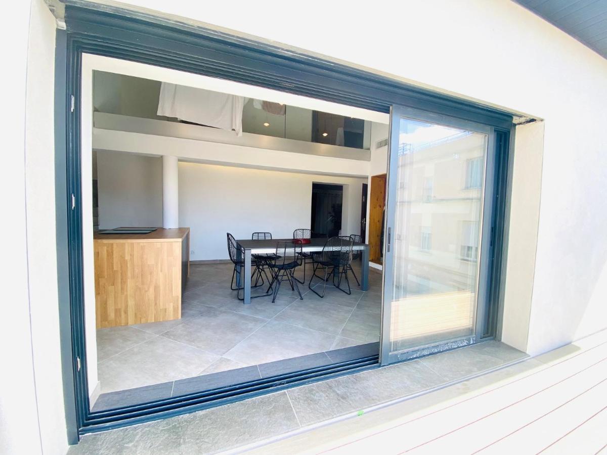 شقة Duplex 120M2 Terrasse Vue Sur نيم المظهر الخارجي الصورة